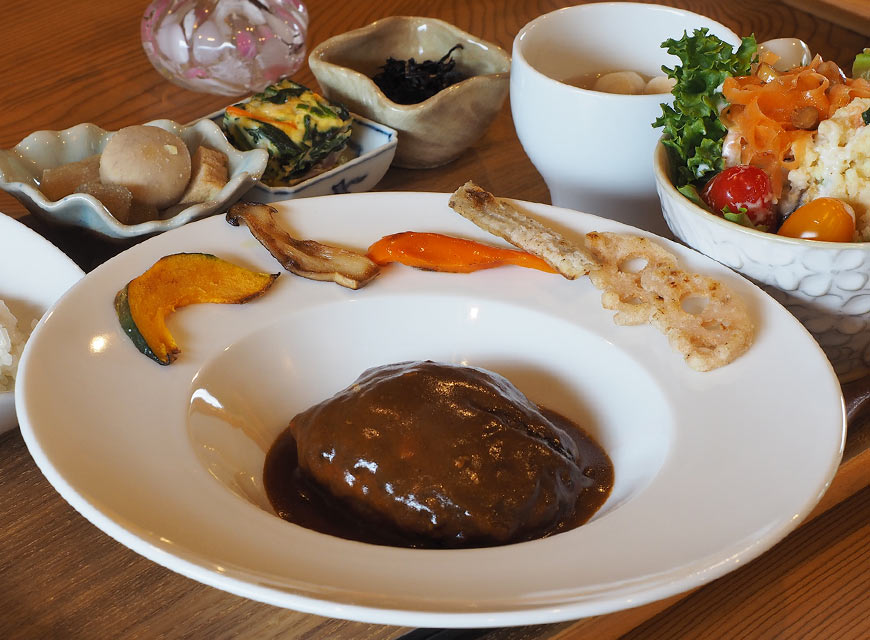 煮込みハンバーグセット