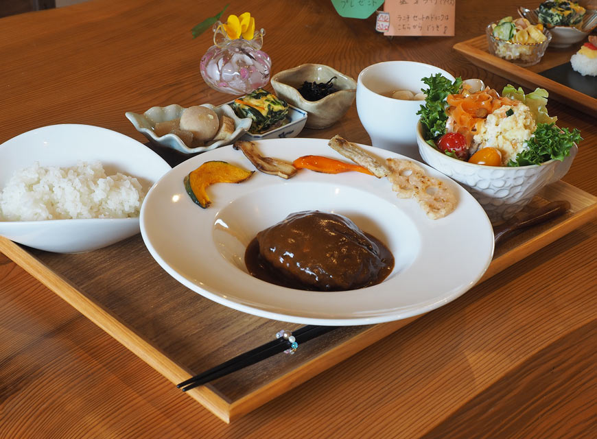 煮込みハンバーグセット